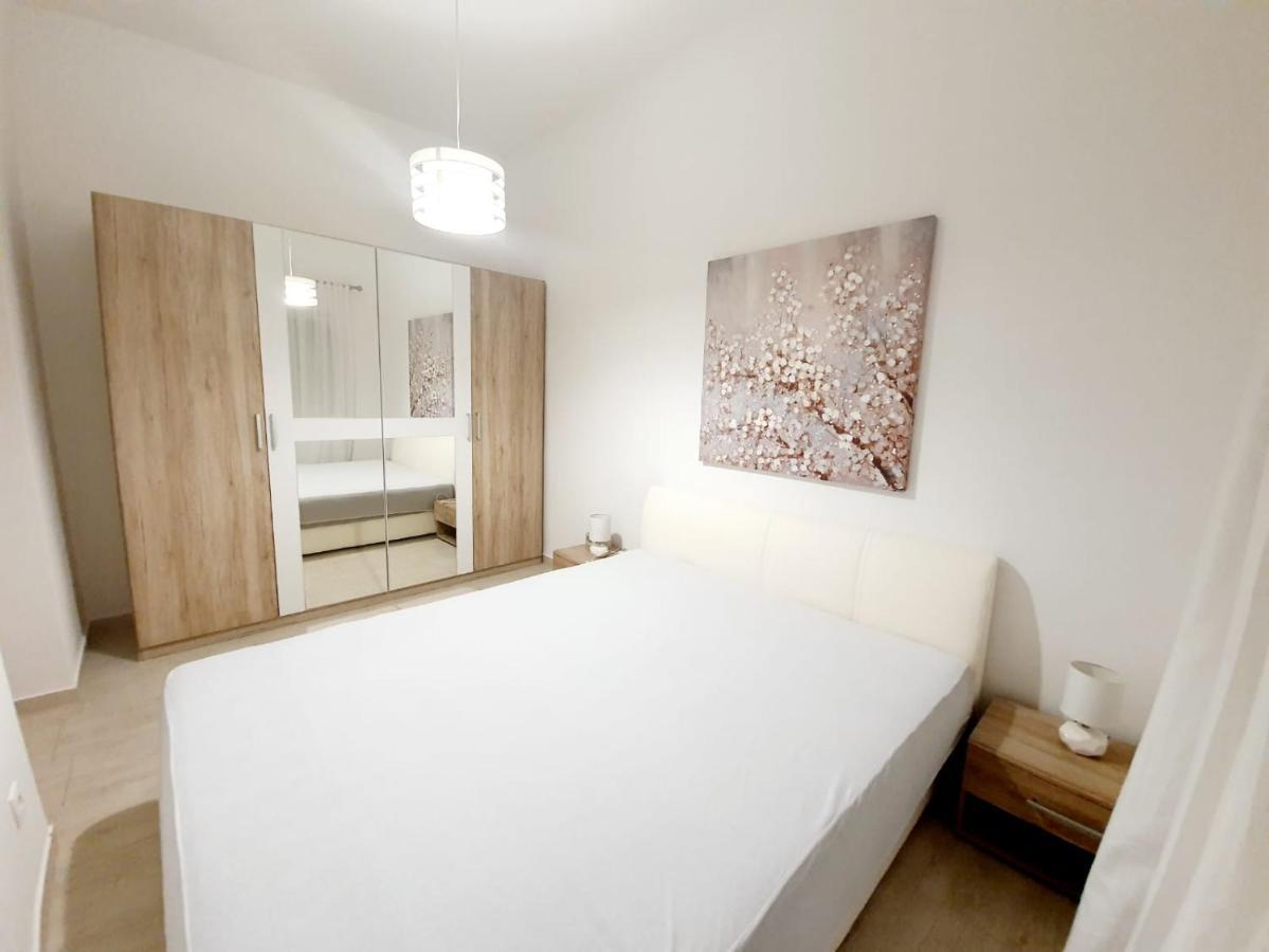 Apartmani Sara Бибине Екстериор снимка