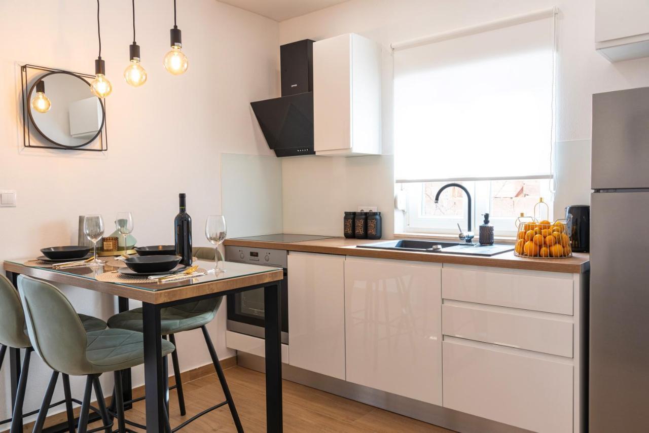 Apartmani Sara Бибине Екстериор снимка