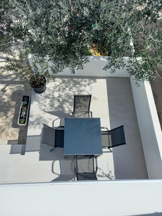 Apartmani Sara Бибине Екстериор снимка