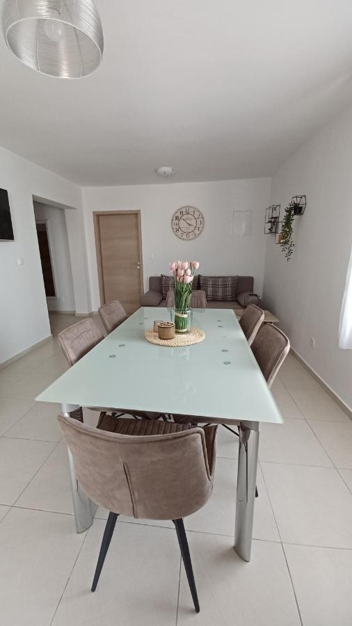 Apartmani Sara Бибине Екстериор снимка